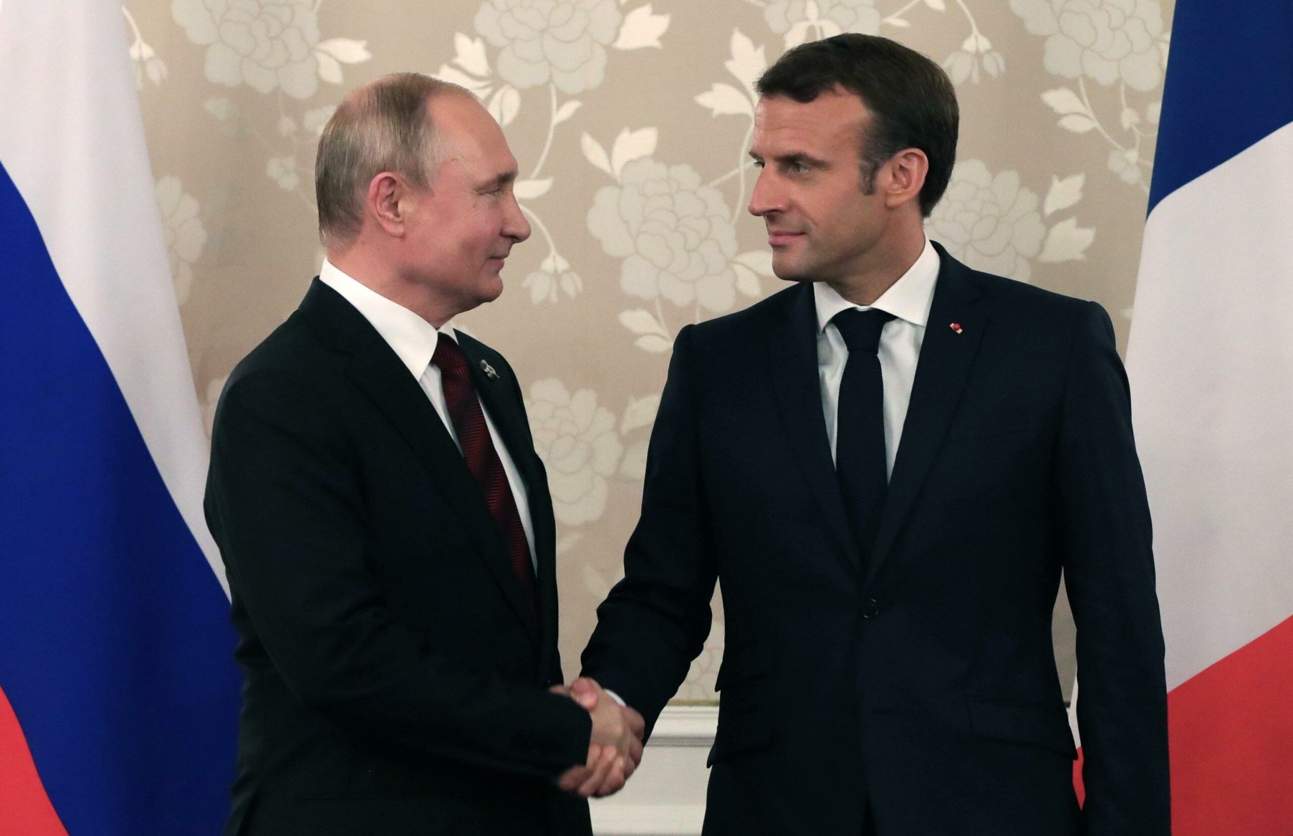 Macron Vola Da Putin Obiettivo De Escalation In Ucraina