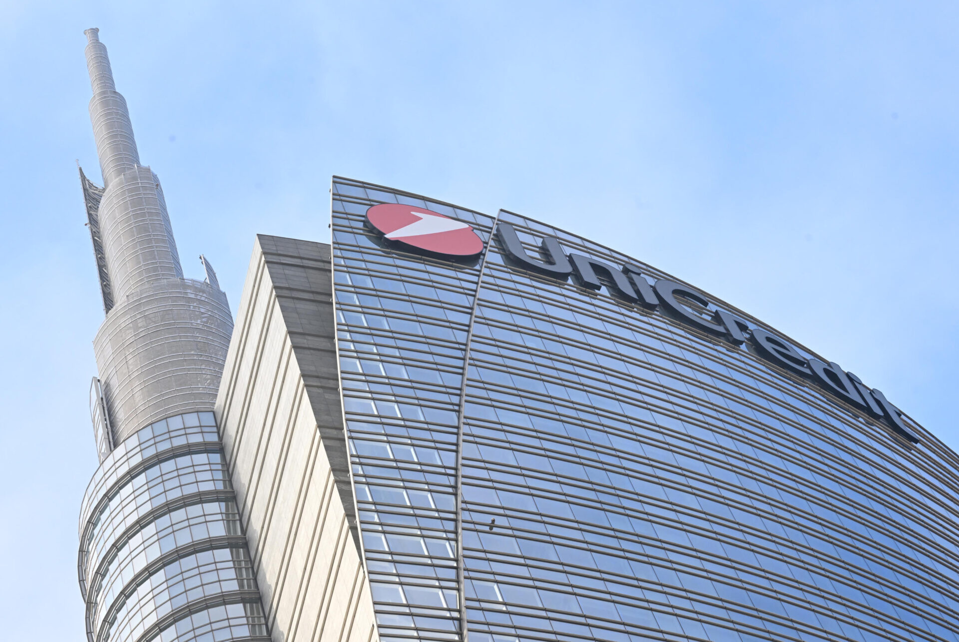 Scalata Unicredit Commerzbank Rifiuta Ogni Dialogo E Spera Nell