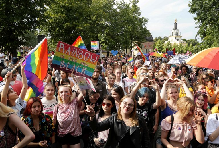 Attivisti Lgbt in Polonia (LaPresse)