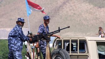 Forze di sicurezza yemenite schierate contro Aqap (LaPresse)