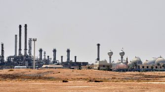 Un centro petrolifero di Aramco (LaPresse)