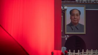 Un ritratto di Mao Zedong in piazza Tiananmen (LaPresse)