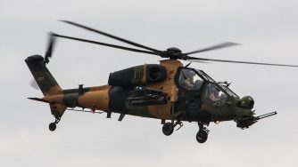 Un elicottero T129 (Wikipedia)
