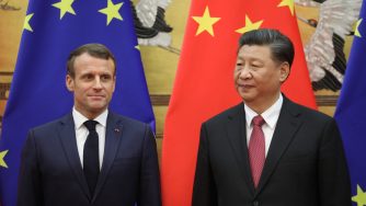 Emmanuel Macron e Xi Jinping (LaPresse)
