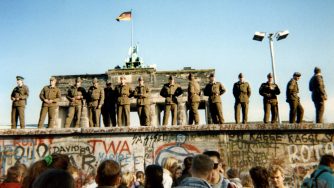 30 anni fa cadeva il Muro di Berlino (LaPresse)