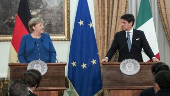 Conte Merkel Italia Germania UE (La Presse)