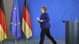 Coronavirus, Angela Merkel in conferenza stampa (La Presse)