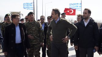 Mitsotakis al confine tra Grecia e Turchia
