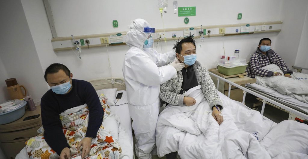 Virus, ospedale in Cina (LaPresse)