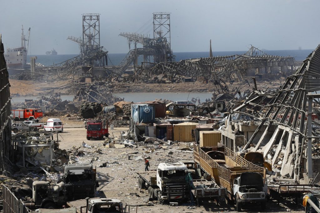 Beirut tra macerie e fumo: la capitale del Libano il giorno dopo l'esplosione