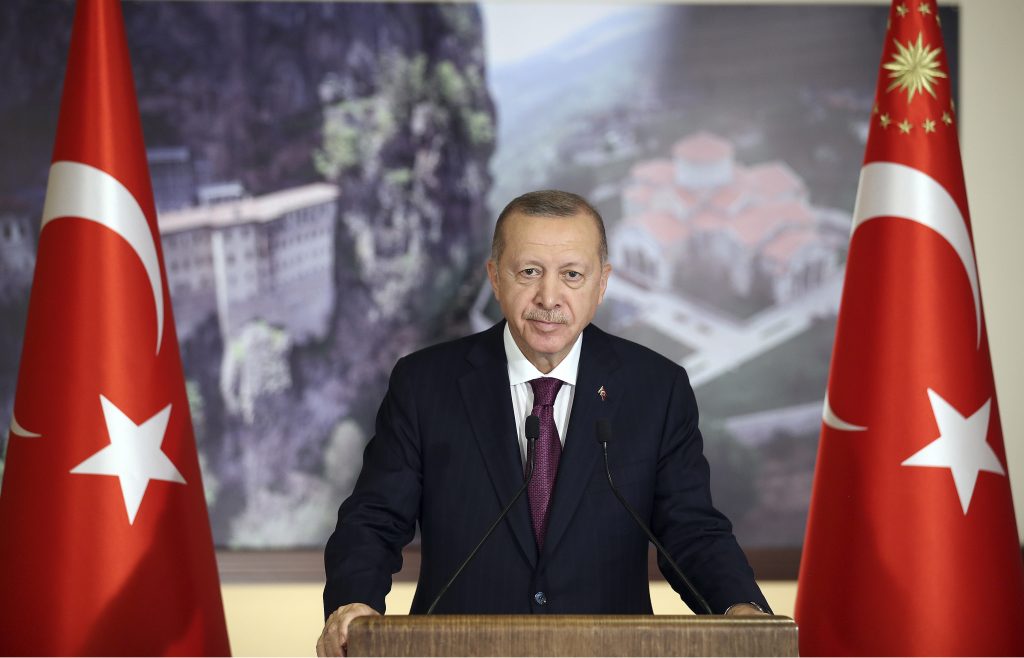 Erdogan in Turchia (La Presse)