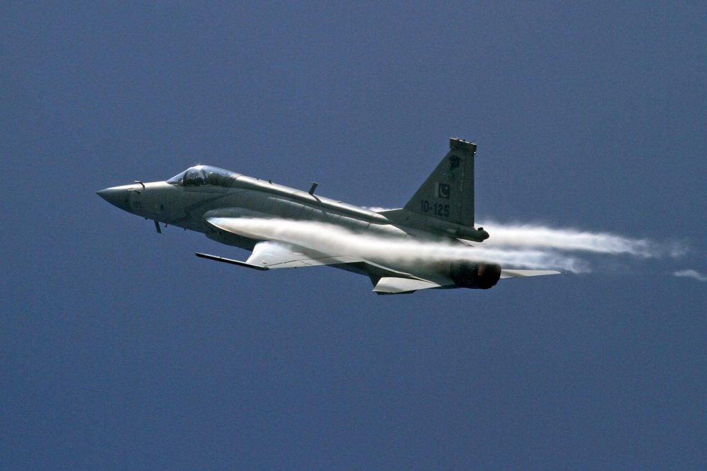 Jet caccia cinese (La Presse)