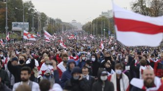 Bielorussia, continuano le proteste e gli scontri a Minsk (La Presse)