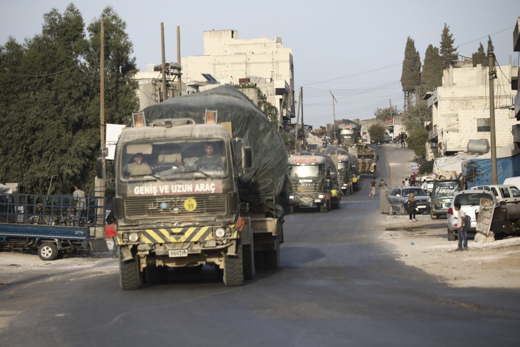 Siria, convoglio a Idlib (La Presse)