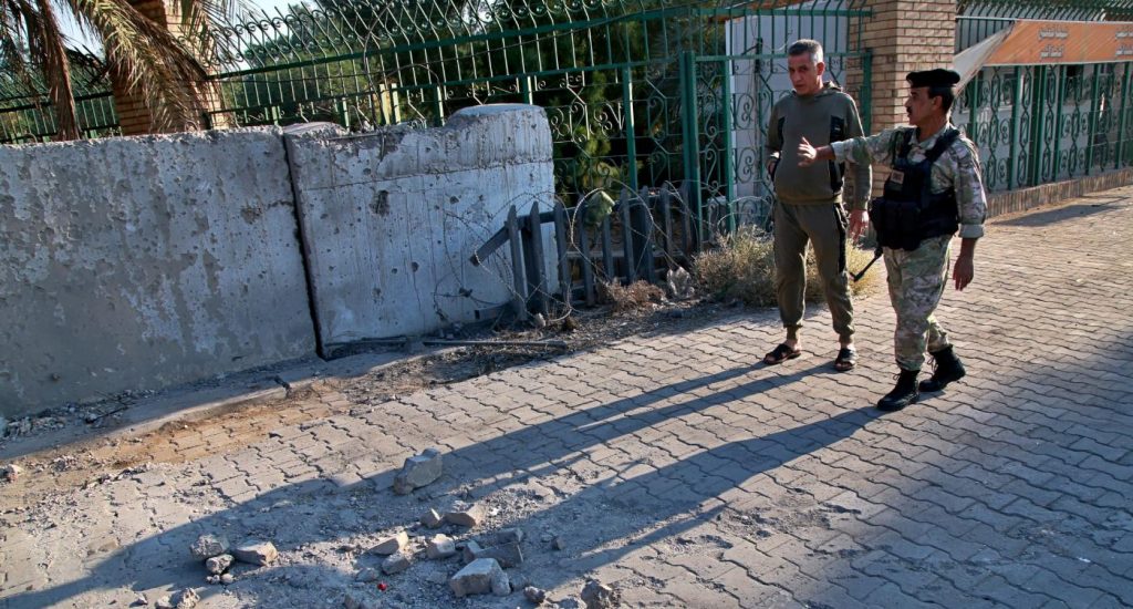 Attacco razzi a Baghdad (La Presse)