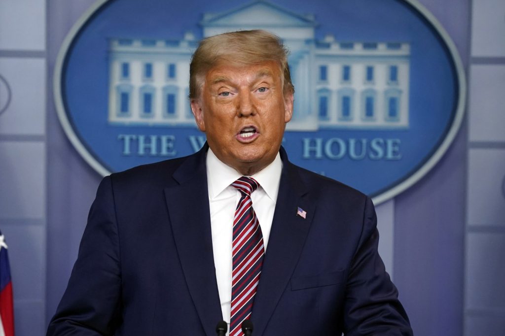 Donald Trump in conferenza stampa dalla Casa Bianca