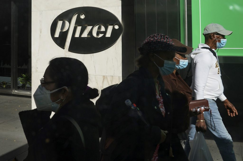Pfizer il cui vaccino contro il Covid 19 sarebbe efficace al 90%