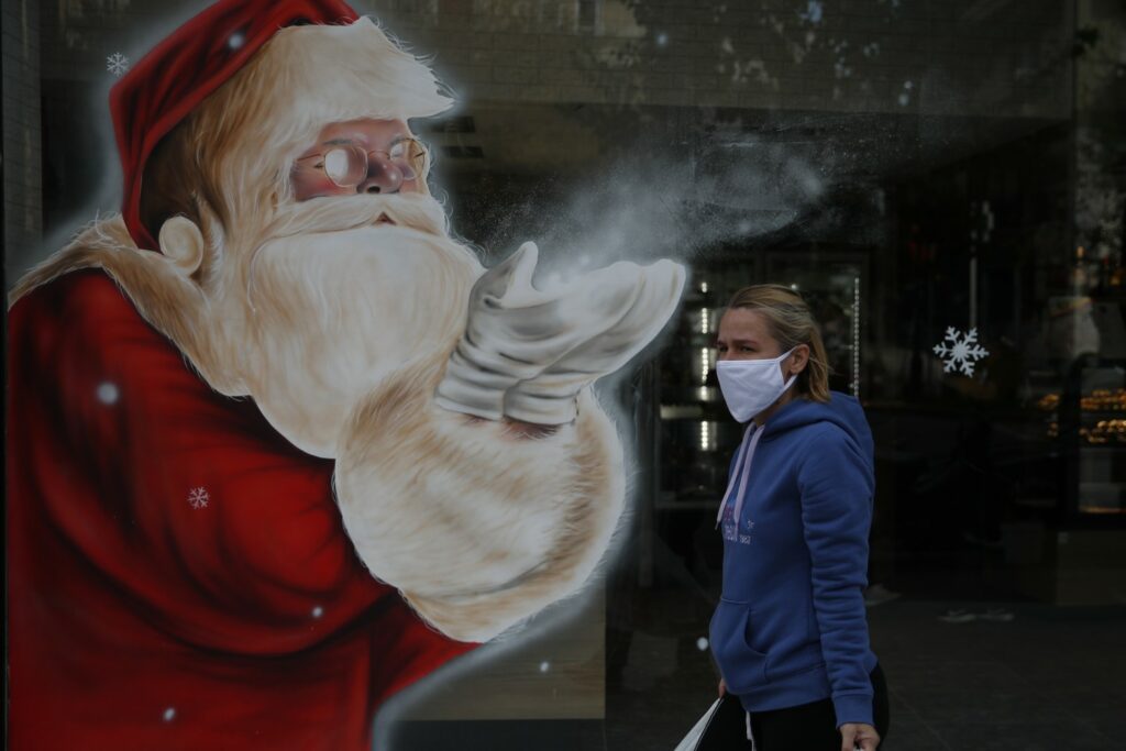 mascherina natale (Getty)
