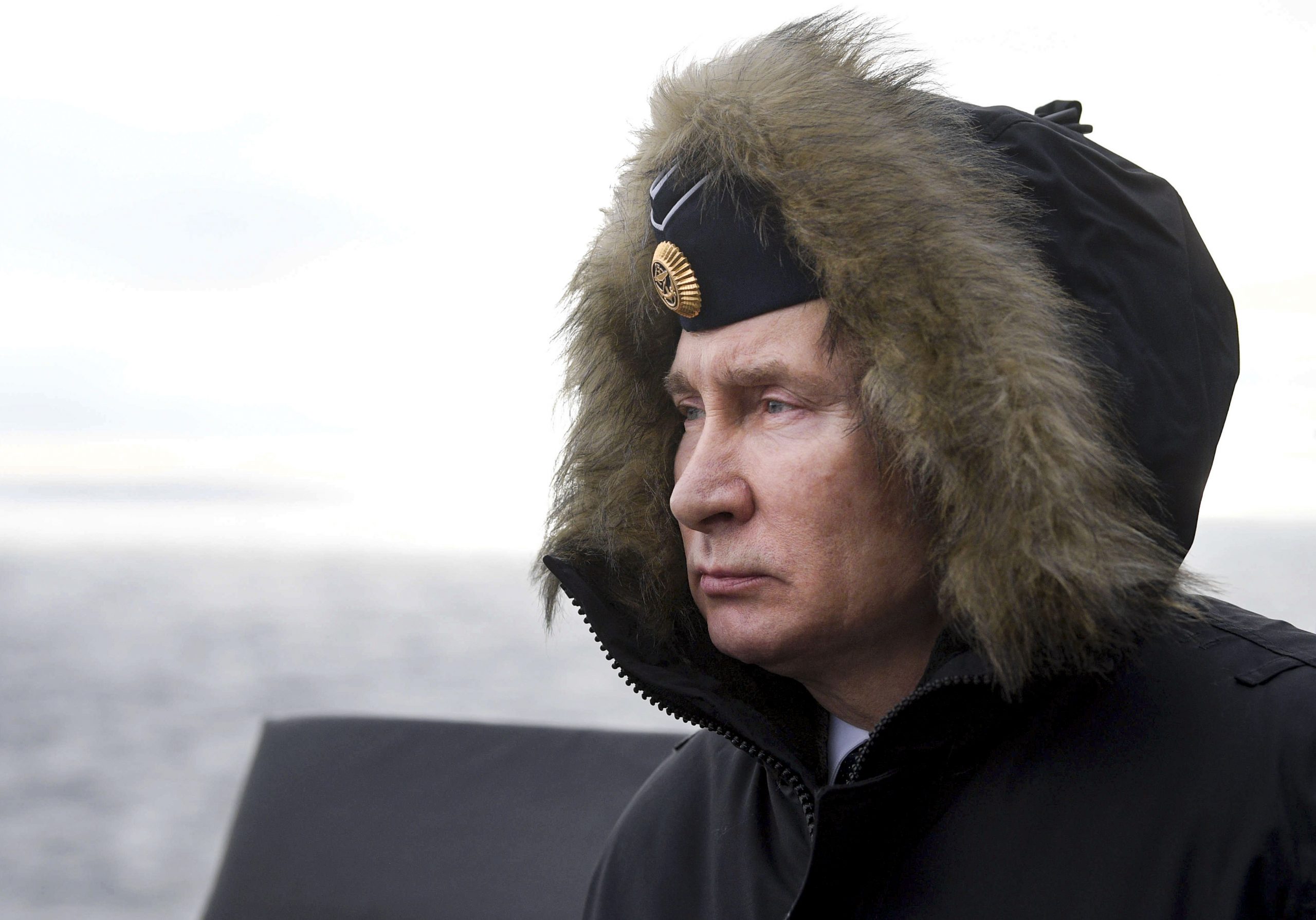 Russia, Vladimir Putin osserva l'addestramento dell'esercito della marina militare russa