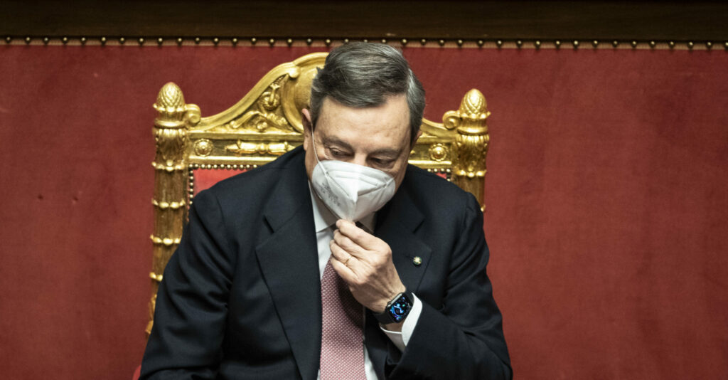 Senato il governo Draghi espone le linee programmatiche e chiede la fiducia nella foto Il Presidente del Consiglio Mario Draghi durante il suo discorso al Senato (Roma - 2021-02-17, MONALDO 7 STEFANO CAROFEI / POOL) p.s. la foto è utilizzabile nel rispetto del contesto in cui è stata scattata, e senza intento diffamatorio del decoro delle persone rappresentate