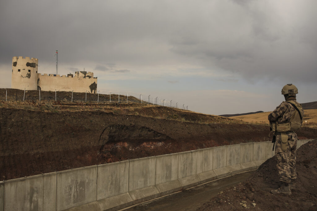 Van, muro in costruzione tra Turchia ed Iran