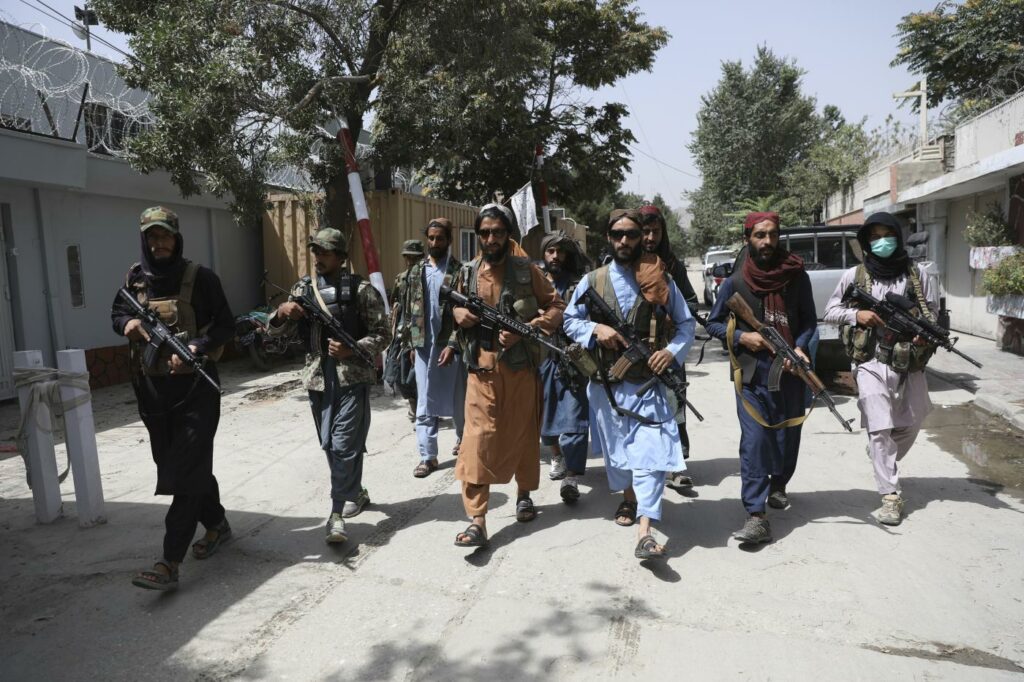 Afghanistan, Talebani di pattuglia a Kabul (la Presse)