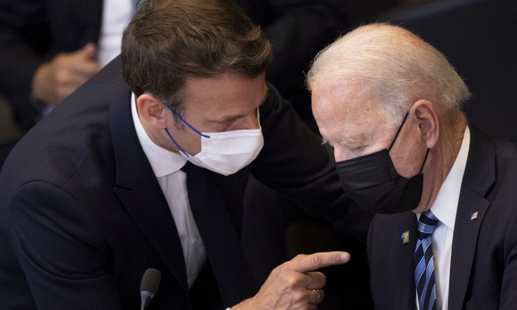 Emmanuel Macron e Joe Biden (La Presse)