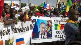 Mali, proteste contro la Francia in favore della Russia (La Presse)