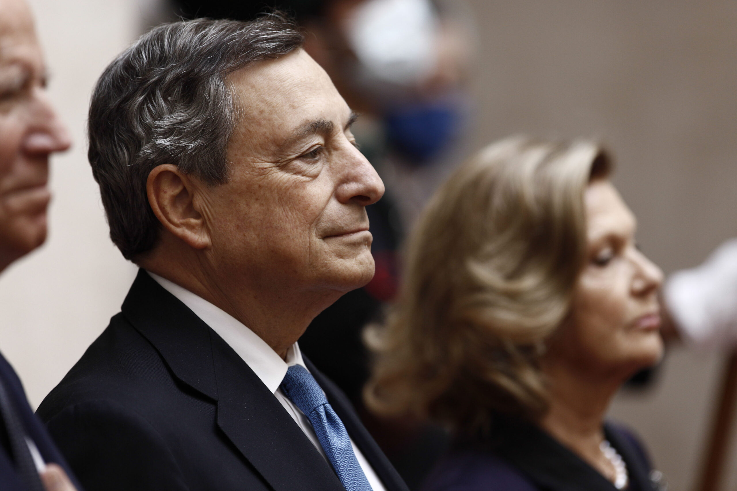 Mario Draghi durante il G20 a Roma (Fotogramma)