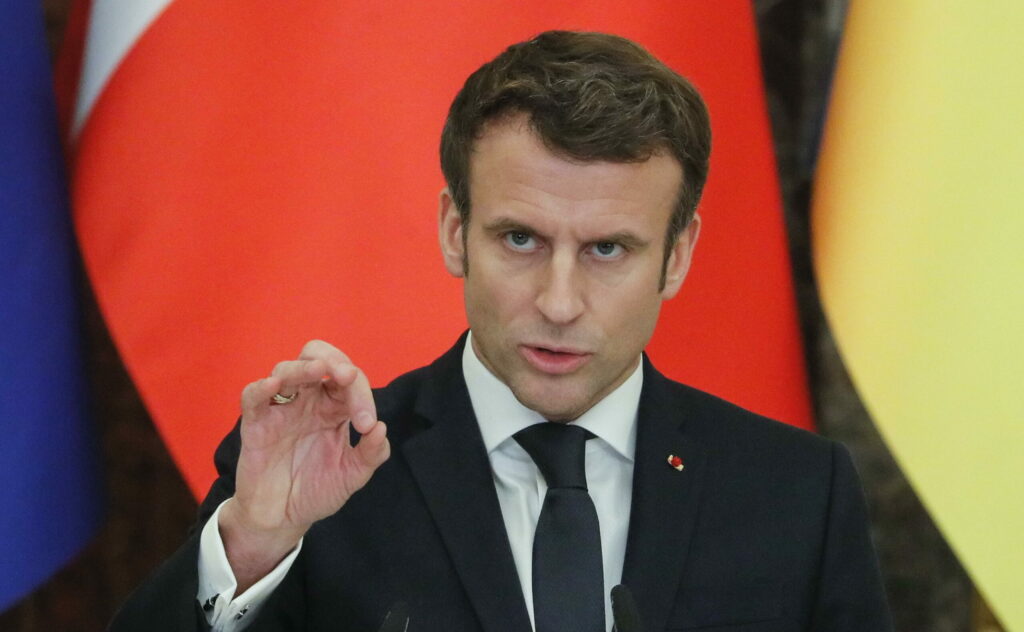 Emmanuel Macron in Ucraina (ANSA)