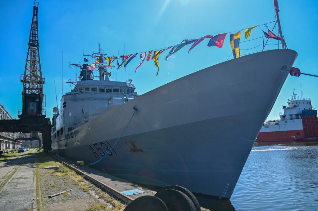 Nave della Marina norvegese HNoMS Nordkapp (ANSA)