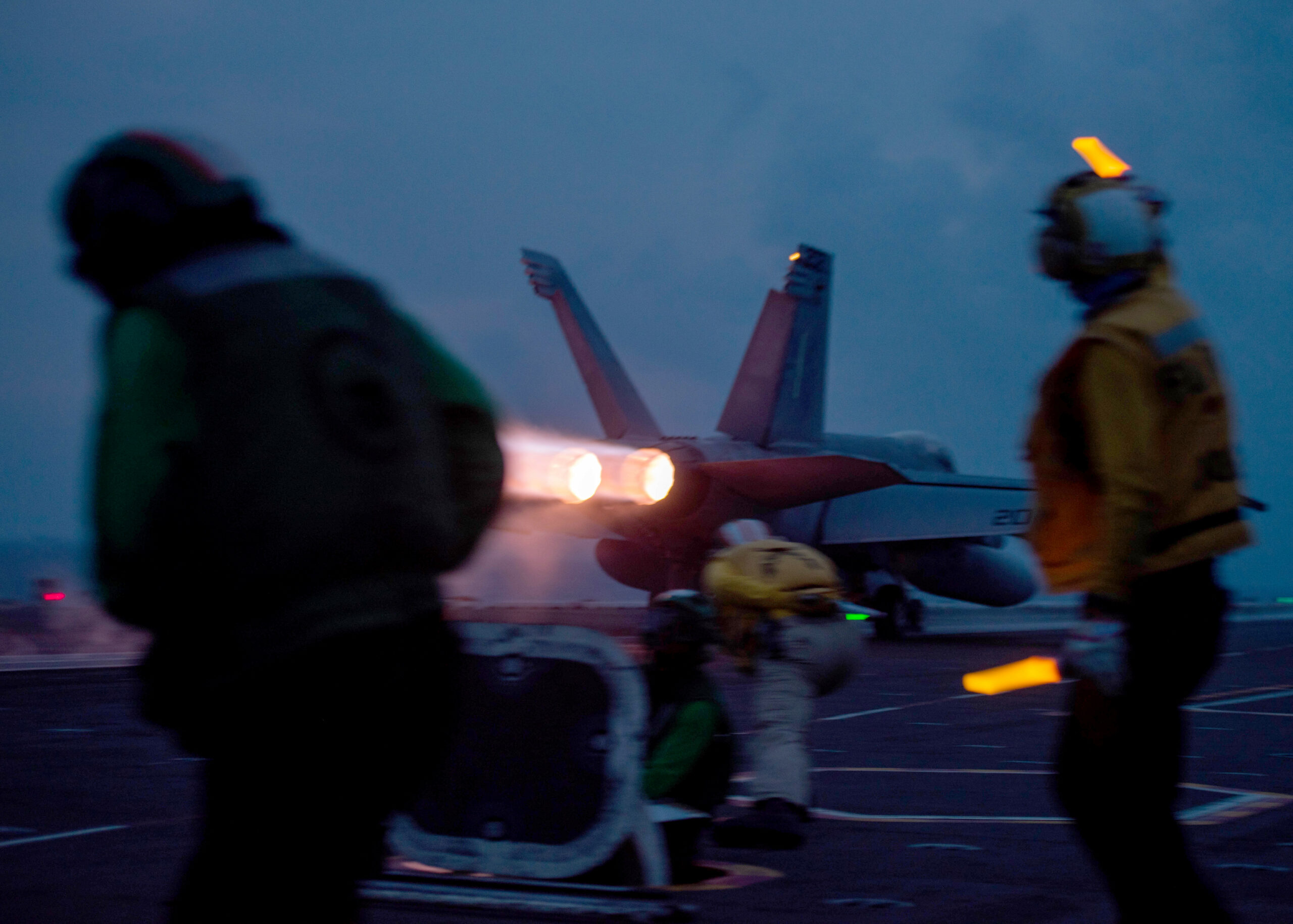 Tensione nel Golfo: F 35 abbatte un drone iraniano “troppo vicino” alla Lincoln