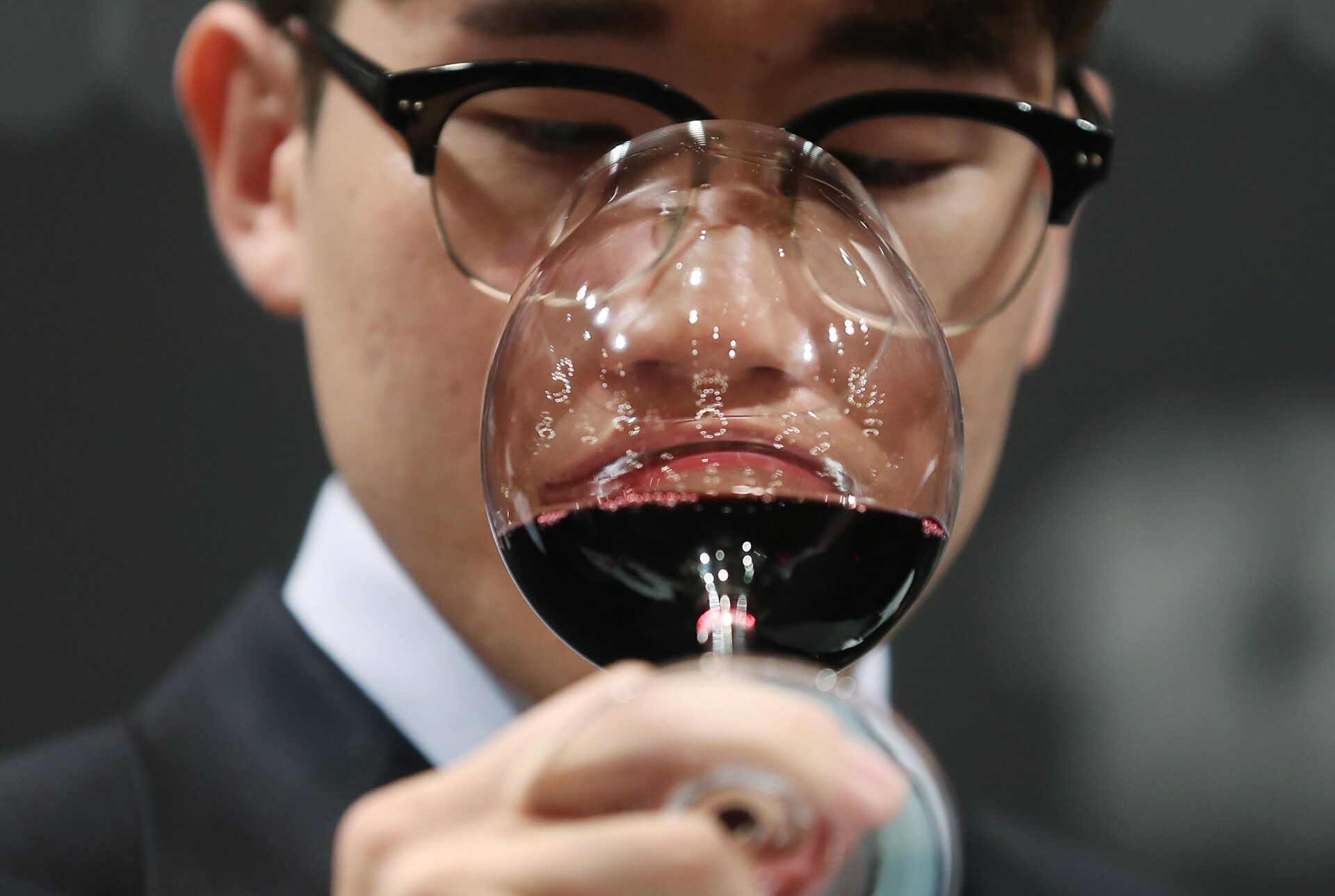 Il vino italiano conquista l’Asia e batte la Francia