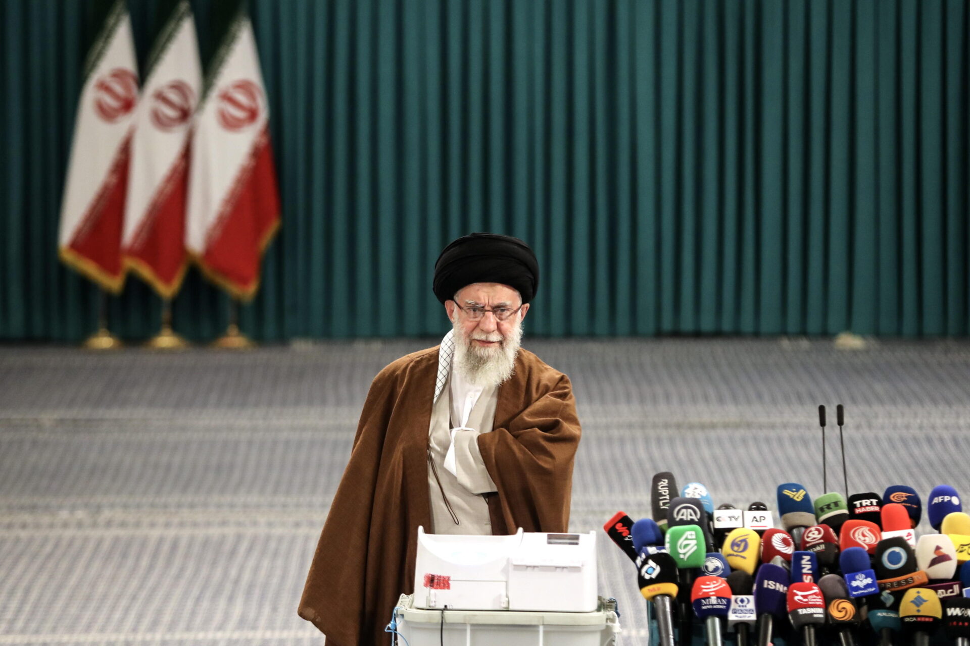 I 50 giorni più lunghi per Teheran