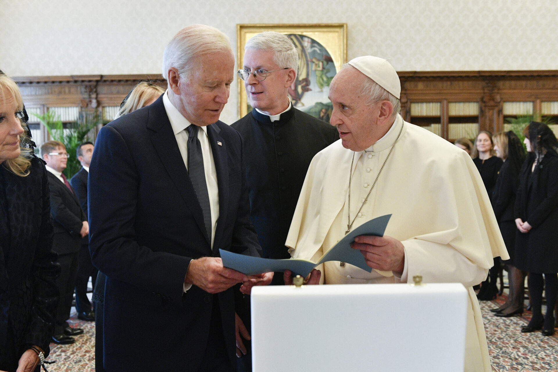 L’intenso G7 del Papa: da Zelensky a Erdogan ma al centro c’è l’incontro con Biden