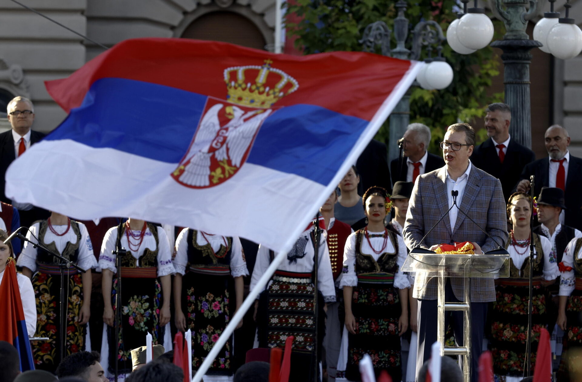 Sull’orlo dell’abisso: dalla Serbia Vucic lancia l’allarme sulla guerra Occidente Russia