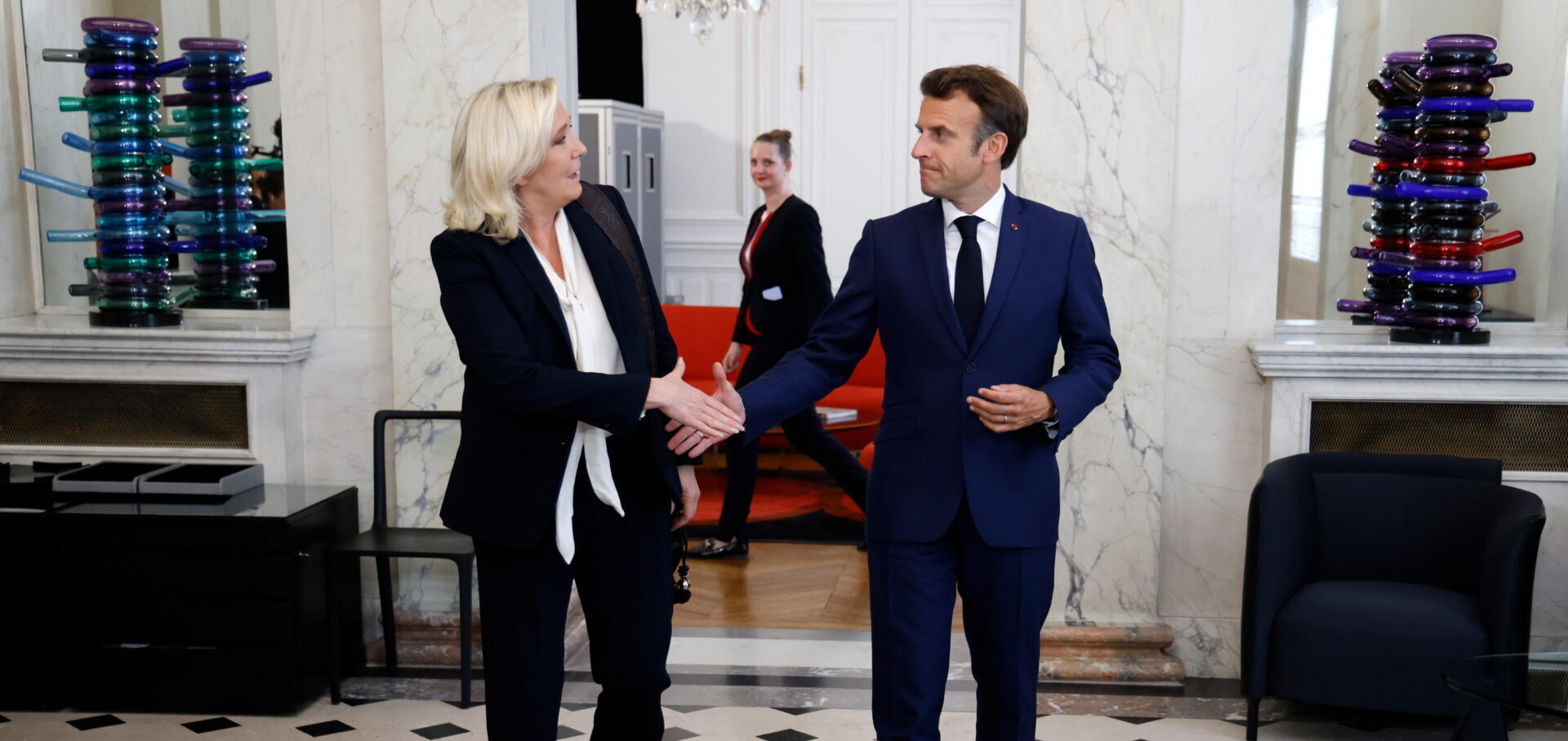 Francia: la Le Pen può anche non vincere ma Macron perde di sicuro