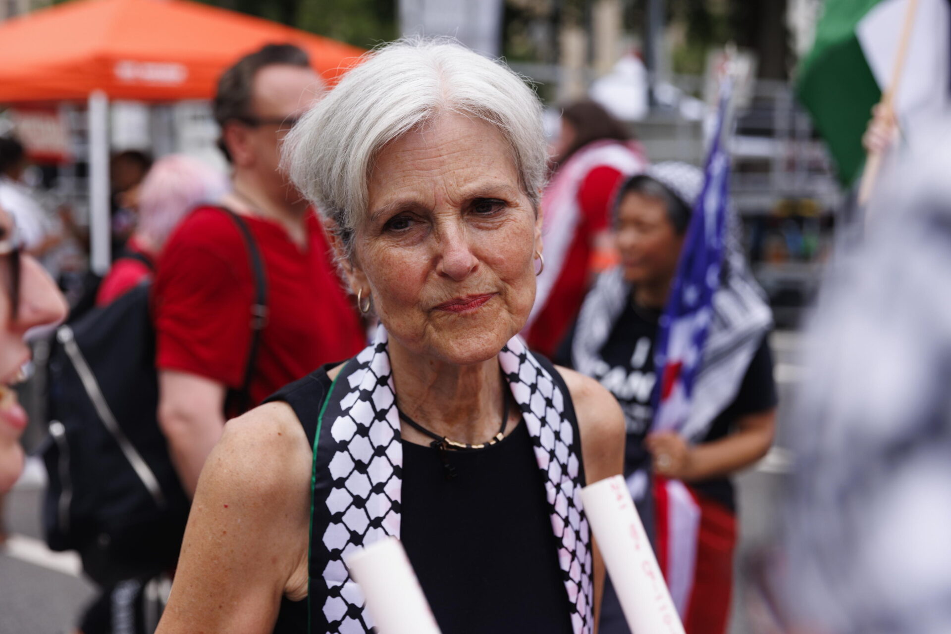 Verde, ebrea, idolo dei musulmani: Jill Stein, l’incubo di Kamala Harris