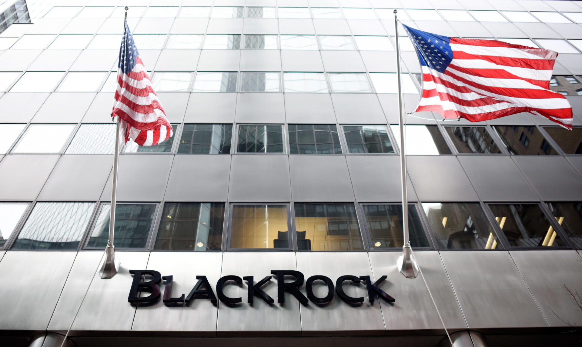 Meloni incontra Fink, ad di BlackRock: tra Infrastrutture e dati, perché la “Roccia Nera” punta sull’Italia