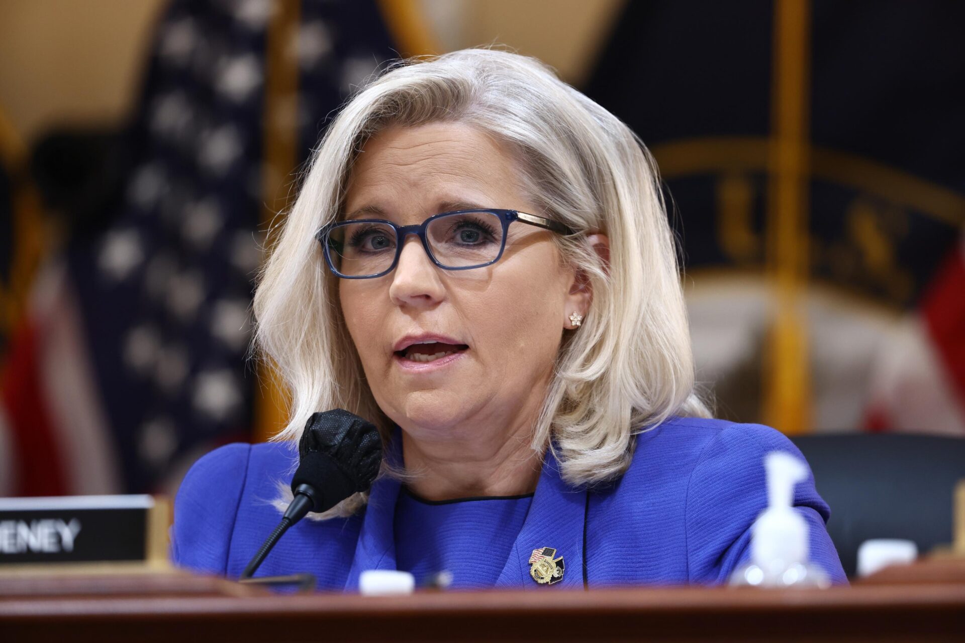 La strana coppia Liz Cheney Kamala Harris: neocon e Dem alleati contro Trump