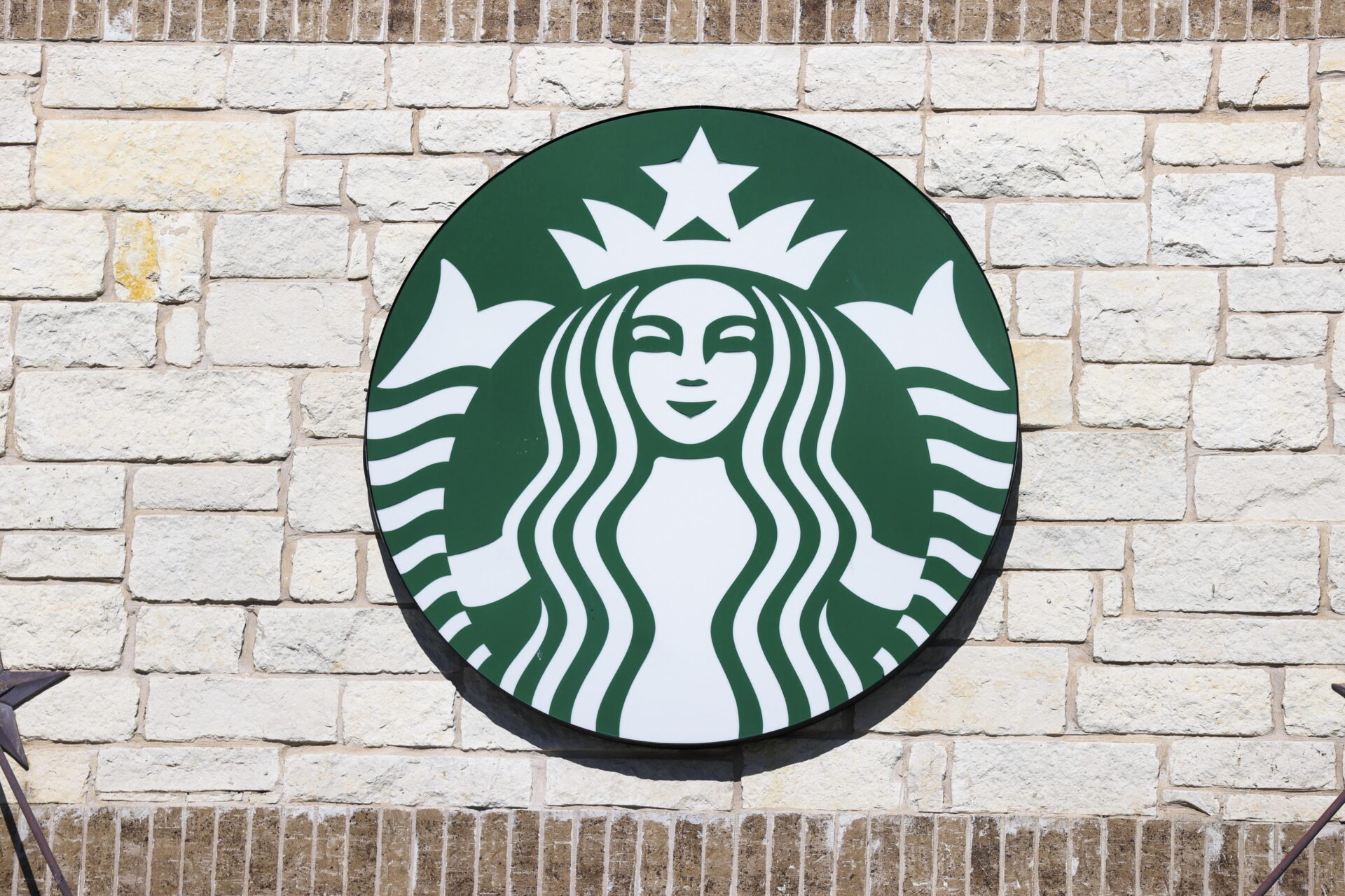 Caffè di Starbucks contro palloni d’immondizia: la strana guerra delle due Coree