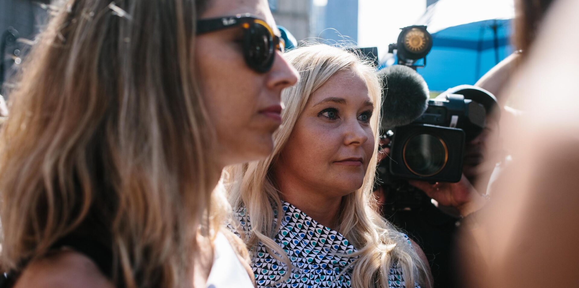 Le memorie di Virginia Giuffre, vittima di Epstein: “Quel premier mi ha violentata a sangue” Le memorie di Virginia Giuffre, vittima di Epstein: “Quel premier mi ha violentata a sangue”