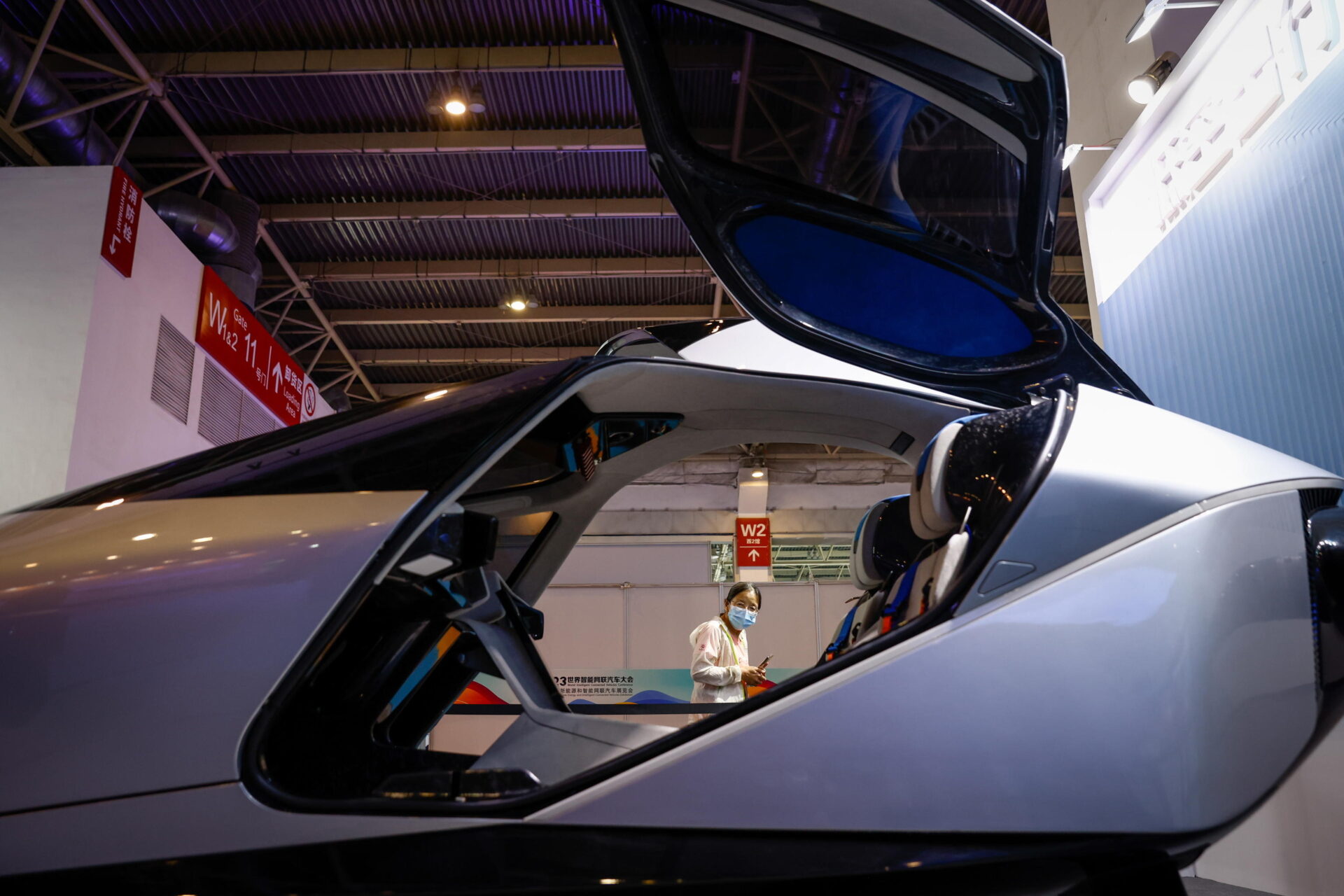Auto volanti da It.insideover.com auto volanti e taxi d alta quota con xpeng e ehang la cina vara la nuova rivoluzione dei trasporti