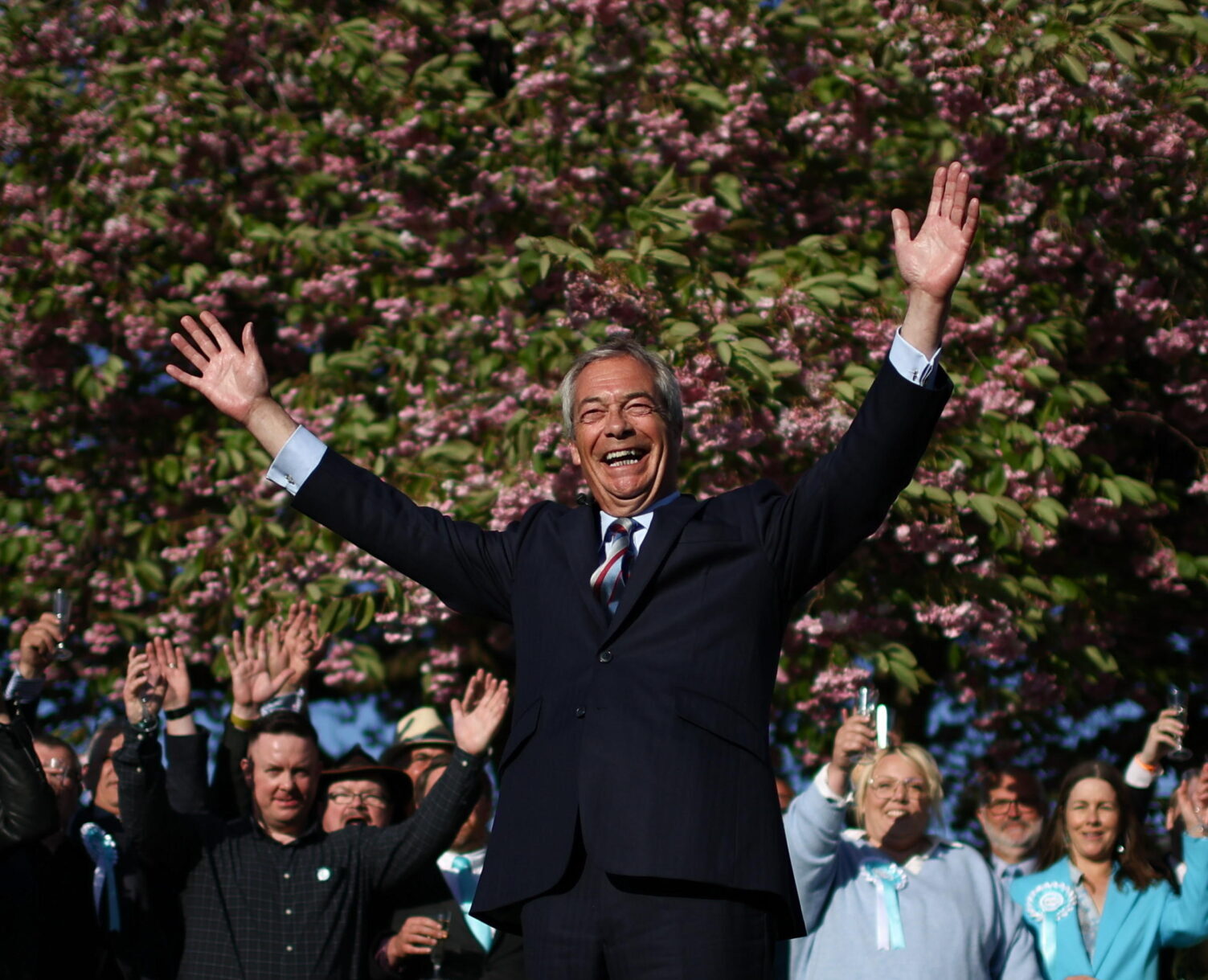 Uragano Farage sull’Inghilterra: travolti Laburisti e Conservatori Uragano Farage sull’Inghilterra: travolti Laburisti e Conservatori