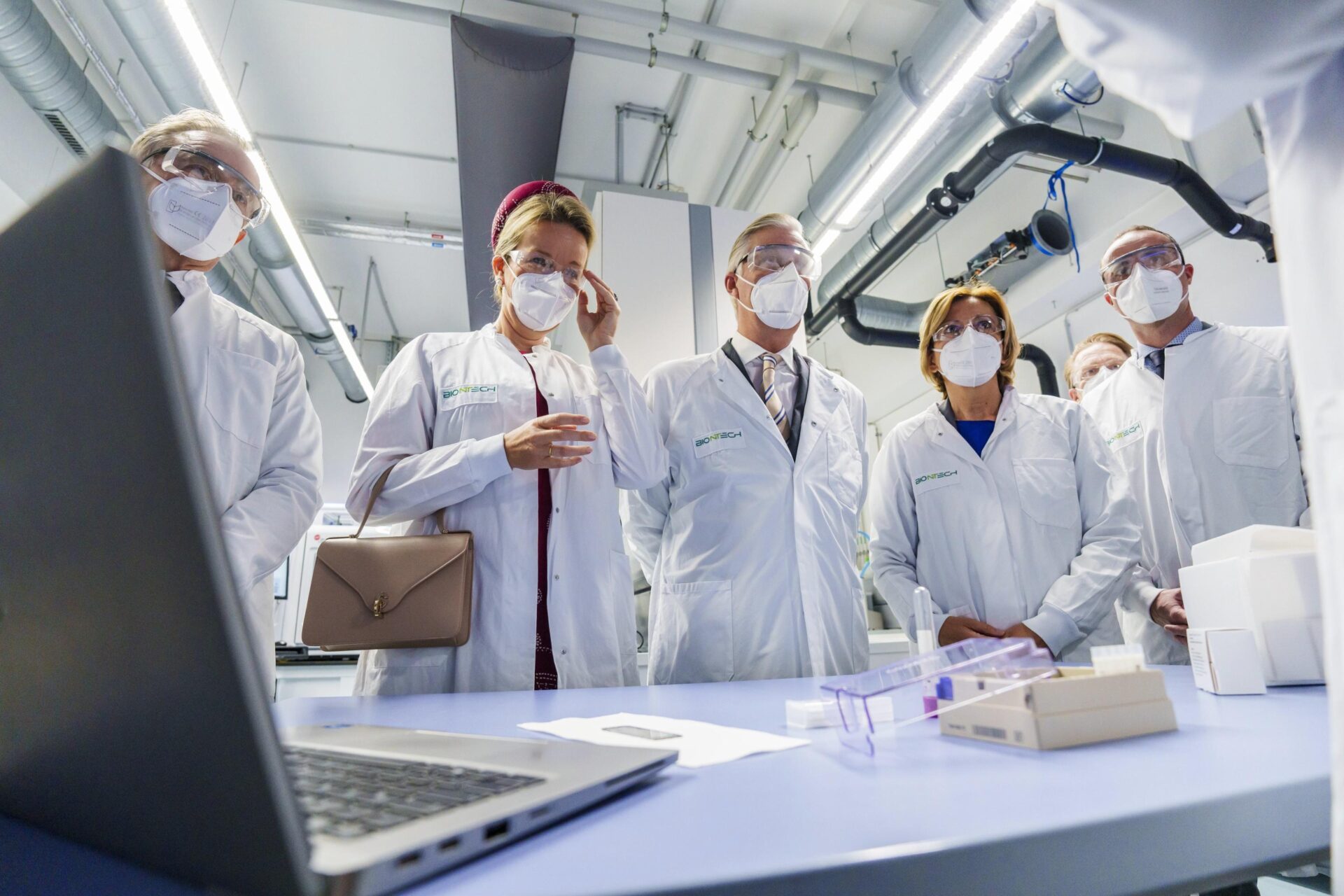 la tecnologia a mrna come funziona il nuovo pilastro della medicina preventiva