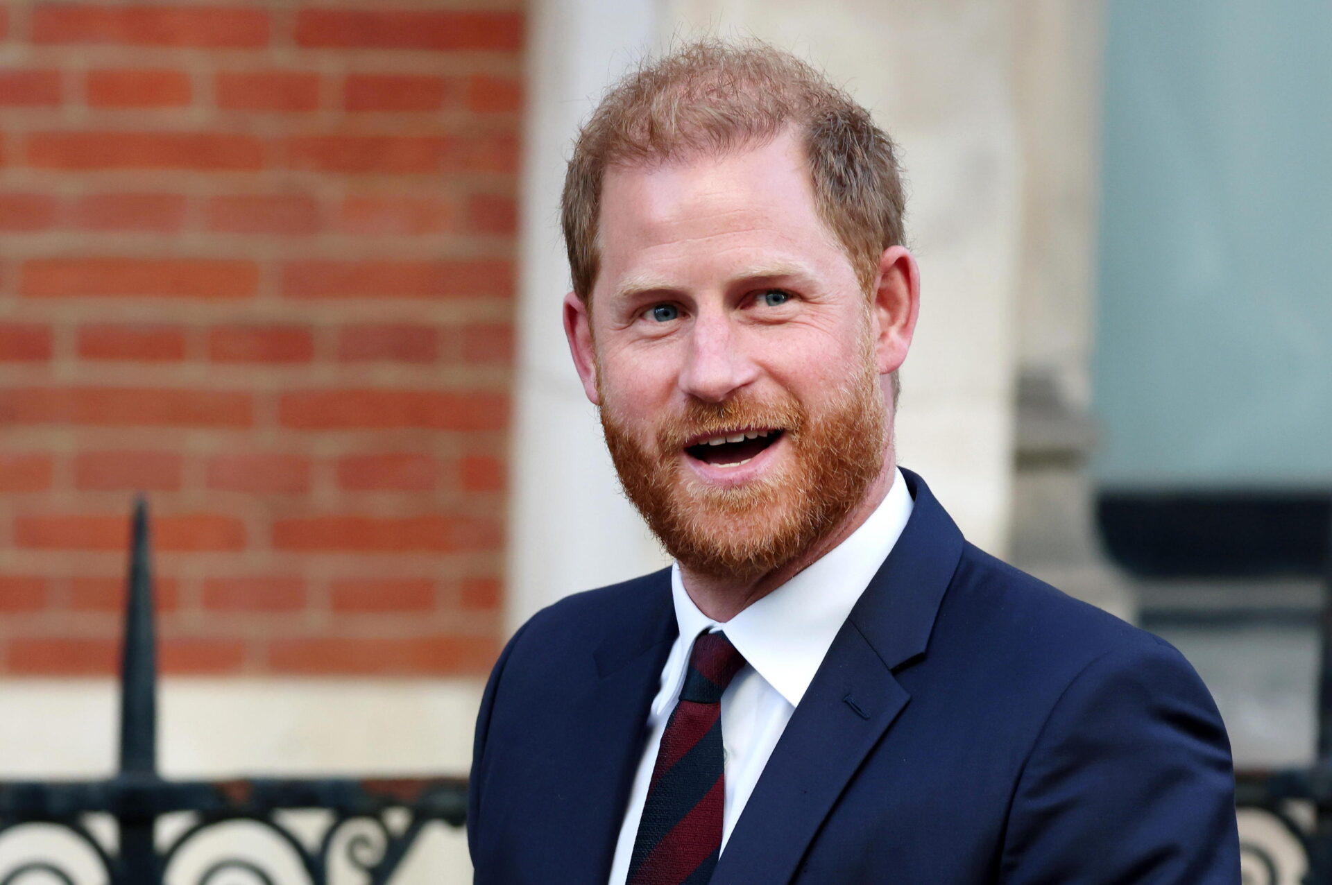 il principe harry i soprusi di african parks e la persecuzione del popolo baka del congo