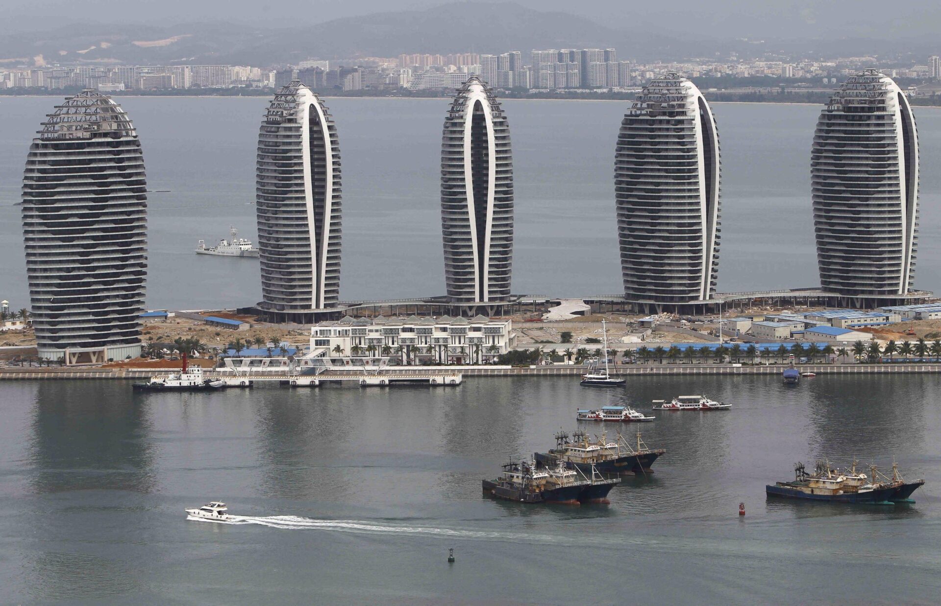Terapie innovative e farmaci sperimentali: Hainan, l’isola cinese che vuole battere il cancro Terapie innovative e farmaci sperimentali: Hainan, l’isola cinese che vuole battere il cancro