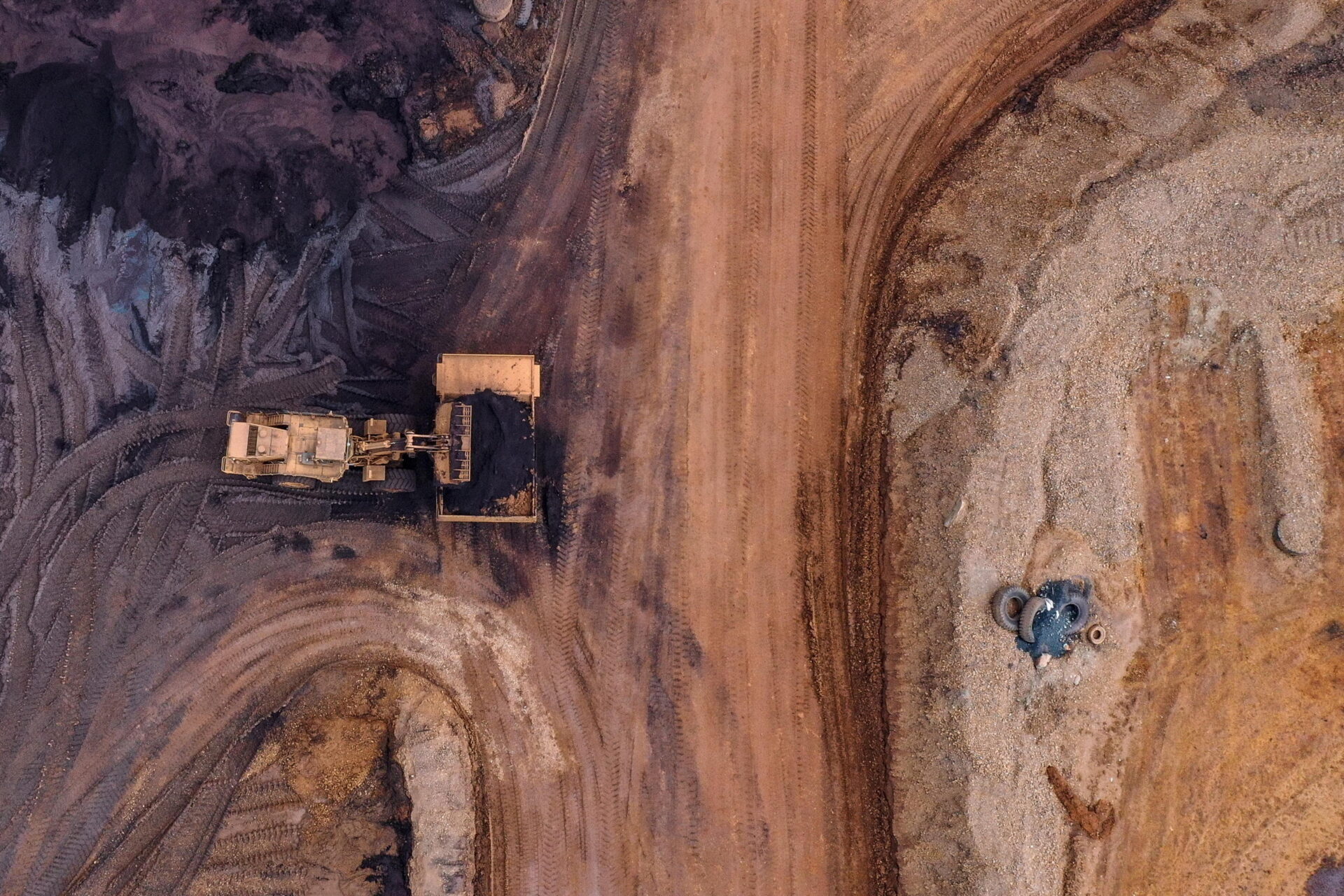 Il minerale e la raffinazione: così Indonesia e Cina controllano il mercato mondiale del nichel Il minerale e la raffinazione: così Indonesia e Cina controllano il mercato mondiale del nichel