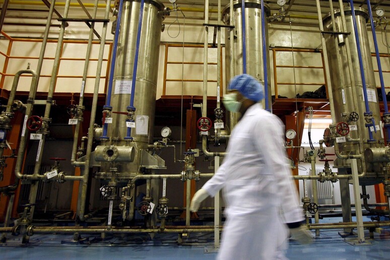Dal Mossad ai falchi Usa, l’asse che vuole sabotare il negoziato sul nucleare iraniano Dal Mossad ai falchi Usa, l’asse che vuole sabotare il negoziato sul nucleare iraniano