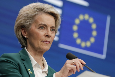 Scandalo Pfizer: il “metodo Ursula” nell’Europa che cancella ogni dibattito Scandalo Pfizer: il “metodo Ursula” nell’Europa che cancella ogni dibattito